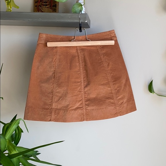 NEW Madewell Velveteen A-Line Mini Skirt (Button-Front Edition) - Picture 6 of 14
